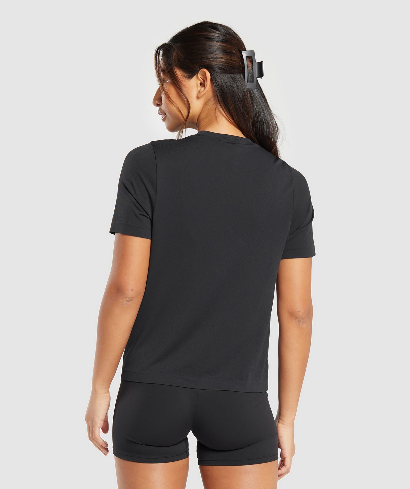 Alternative view of Everyday Seamless T-Shirt Regular Fit