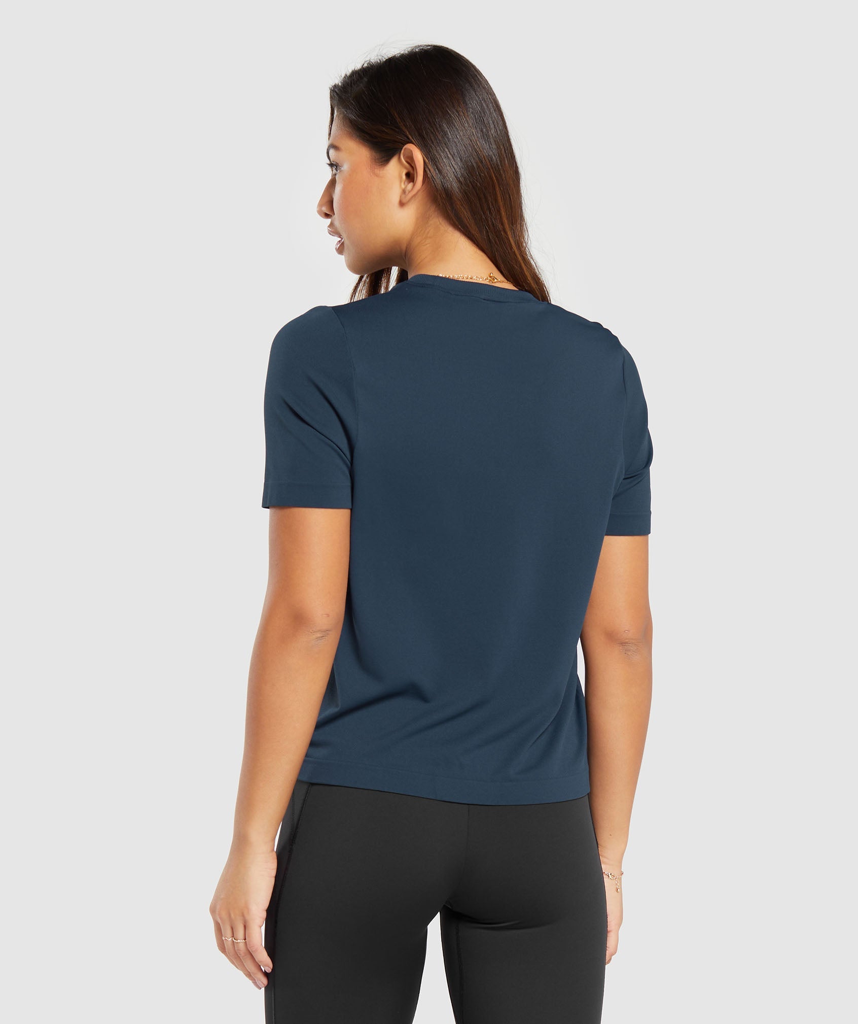 Alternative view of Everyday Seamless T-Shirt Regular Fit