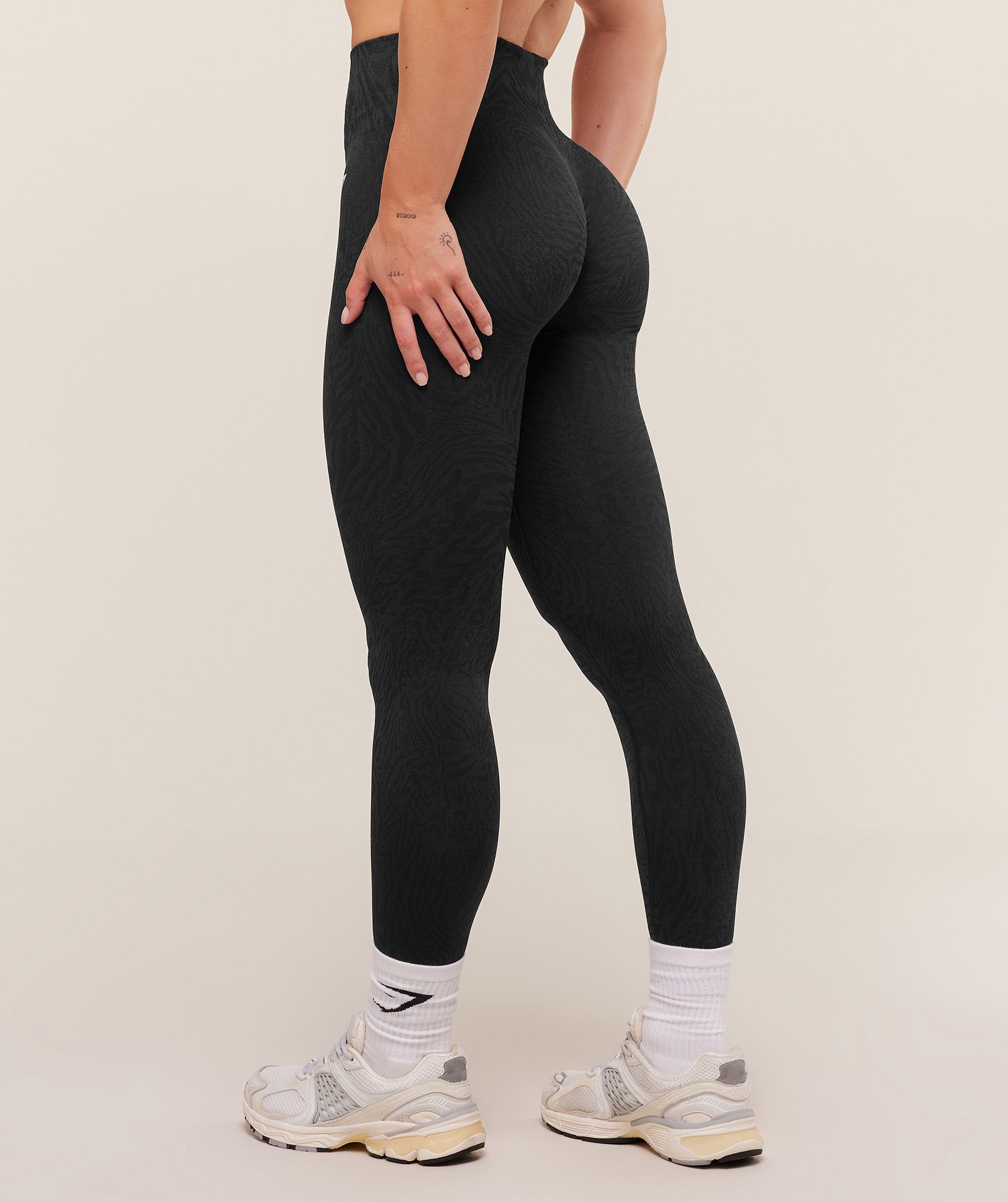 Alternative view of Adapt Animal Seamless Leggings Regular